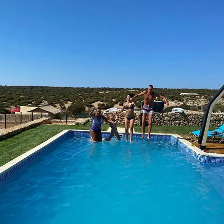 Luxusní stan Larah Land 4 Star Glamping Adria