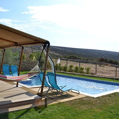 Luxusní stan Larah Land 4 Star Glamping Adria *