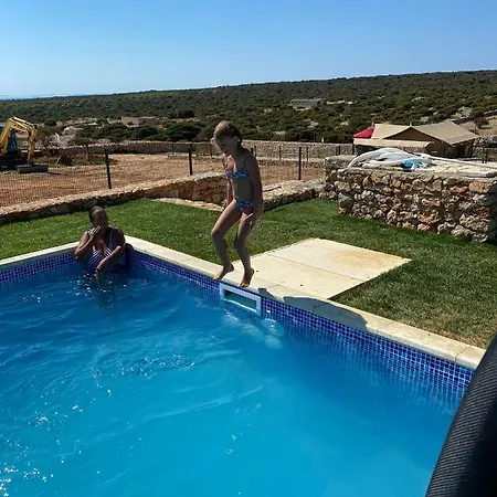 Luxusní stan Larah Land 4 Star Glamping Adria