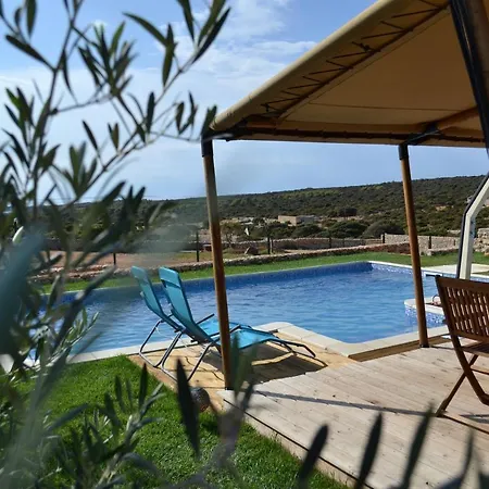 Luxusní stan Larah Land 4 Star Glamping Adria *