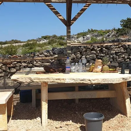 Luxusní stan Larah Land 4 Star Glamping Adria Šimuni
