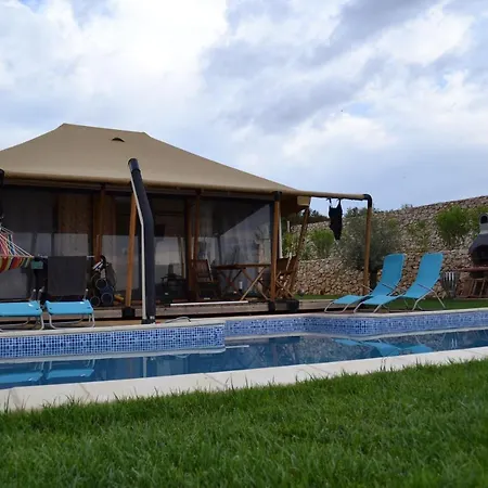 Larah Land 4 Star Glamping Adria Luxury tent Simuni