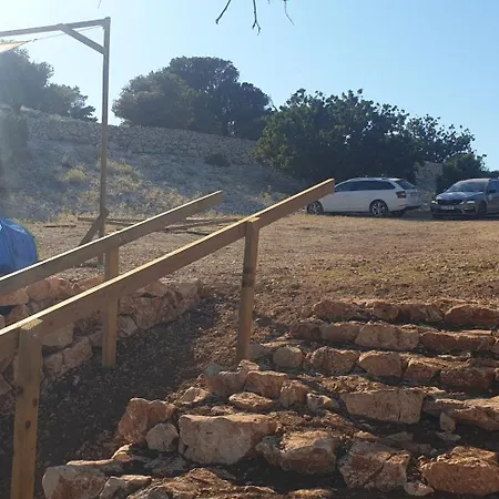 Larah Land 4 Star Glamping Adria * Simuni